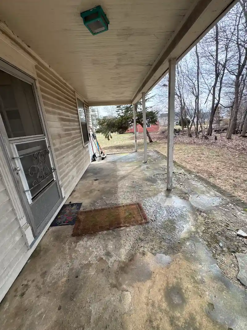 A cleared Newark, New Jersey foreclosure property after JunkDoctors completed a full trash-out and cleanout service.